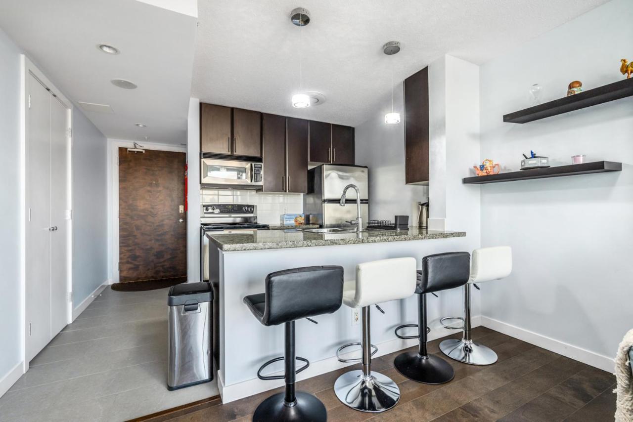 Downtown 1 Bedroom Water View Condo Ванкувер Экстерьер фото
